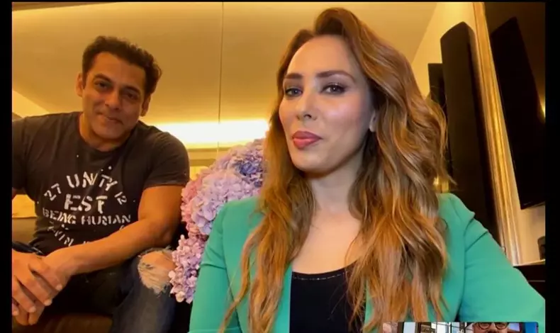 iulia-vantur-salman-khan