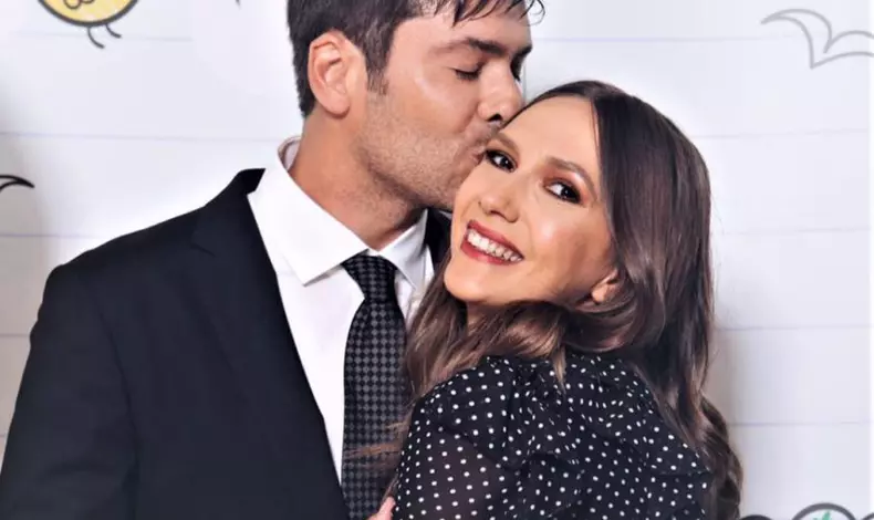 De-ce-surpriză-a-avut-parte-Adela-Popescu-de-ziua-ei.-Radu-Vâlcan-i-a-oferit-cel-mai-frumos-cadou-înainte-să-plece-la-emisiune-840x500