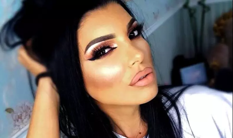 ce-face-andreea-tonciu-in-trafic-in-drum-spre-kanal-d-2-840x500