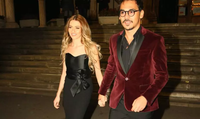 Razvan-Simon-si-Lidia-Buble-vor-merge-impreuna-in-fata-altarului-1280x720-840x500