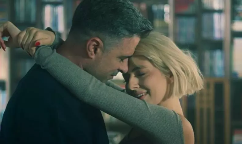 Lidia-Buble-si-Cornel-Ilie-s-au-dat-de-gol-ca-se-plac.-Gest-intim-facut-in-public-de-cei-doi-840x500