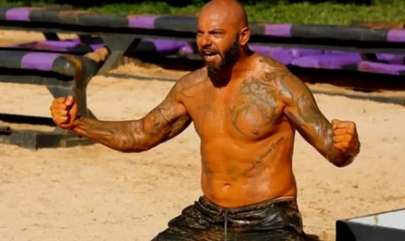 Mama-lui-Giani-Kirita-obligata-sa-l-avorteze-pe-concurentul-de-la-Sunt-celebru-scoate-ma-de-aici-Amintiri-dintr-o-copilarie-de-cosmar