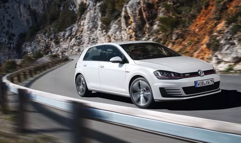 Volkswagen-Golf_GTI-2014-1600-06