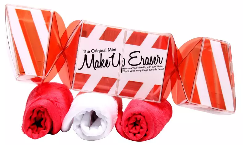 Prosoape demachiante, Make-up Eraser, 57 lei, disponibile Sephora