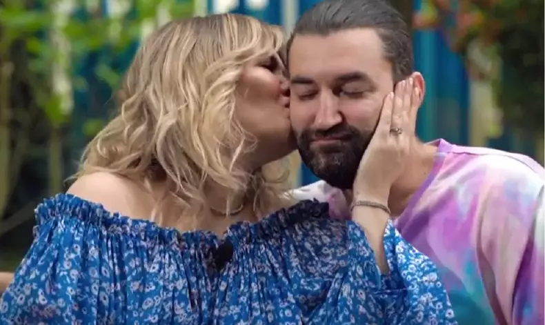 gina-pistol-smiley-2