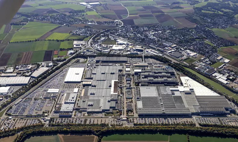 P90537865_highRes_bmw-group-plant-rege