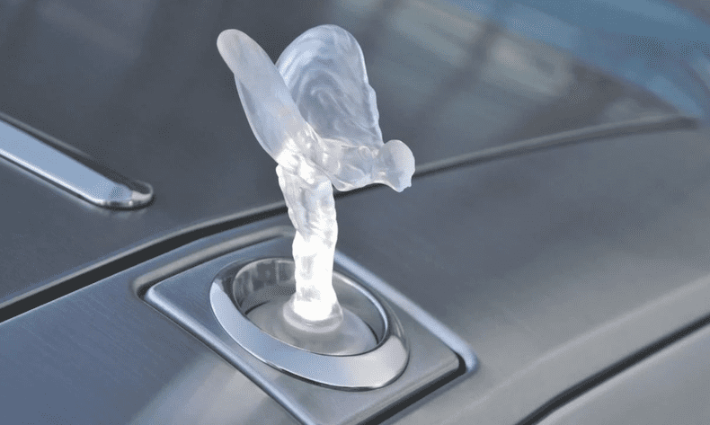 1Spirit of Ecstasy glowing-lady