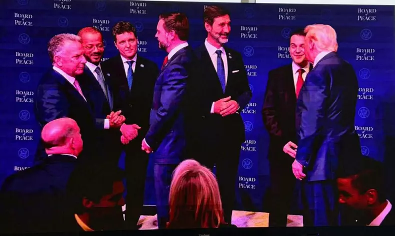 primele-imagini-cu-nicusor-dan-la-inaugurarea-consiliului-pacii-din-washington-1047604