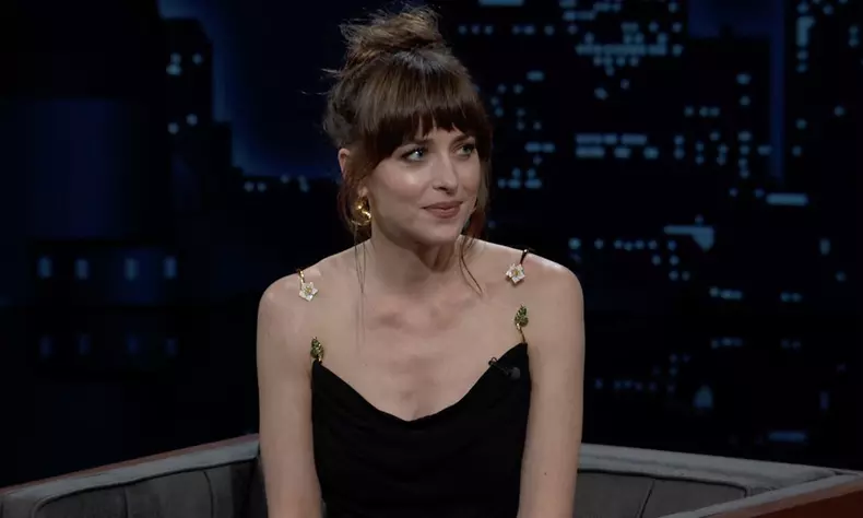 Dakota Johnson sur le plateau de l'émission "Jimmy Kimmel Live!" à Los Angeles