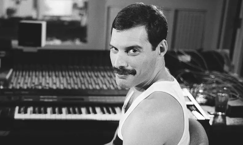 Freddie Mercury2