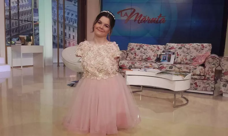 Lorelai Moșneguțu 2