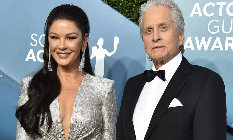 Catherine Zeta-Jones vrea să joace într-un film cu Michael Douglas