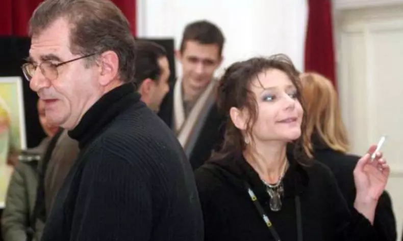 mustatazamfirescumicaaltanam-1335191714-1