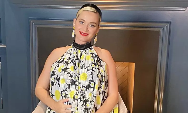 katy-perry-pregnant-t