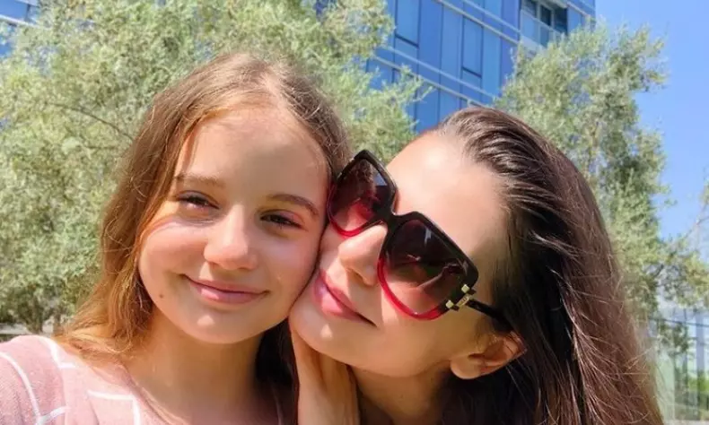 NDY1N2U3OGYwZDhkZTA0YzMzYTg0ZDQ2OWY2N2IyZWQ.thumb_