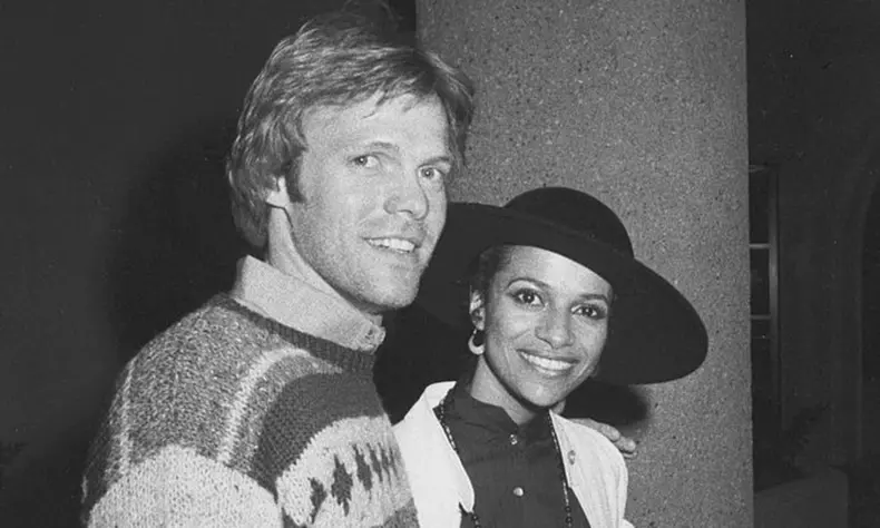 Morgan Stevens si Debbie Allen