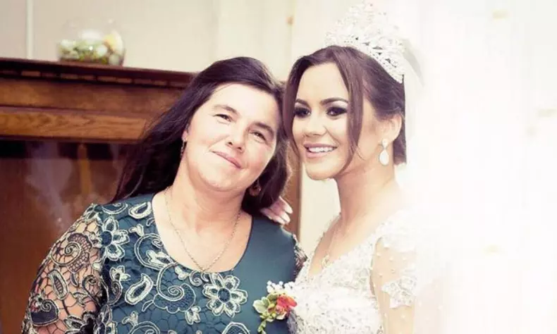 Carmen de la Salciua si mama Geta