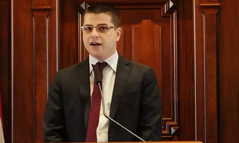 7edd564d3fc1f8692559fd71e0c71e83-1-1000x600