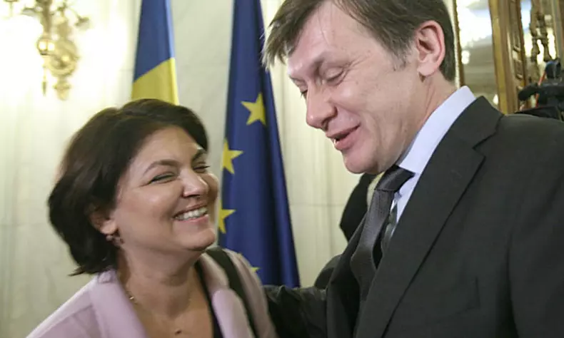 Crin Antonescu si Adina Valean5