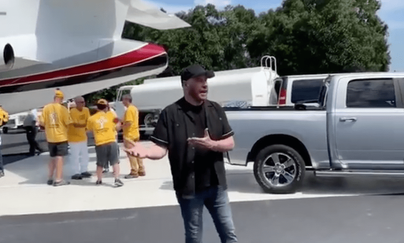 Imagini-din-locuinta-de-lux-a-lui-John-Travolta-6