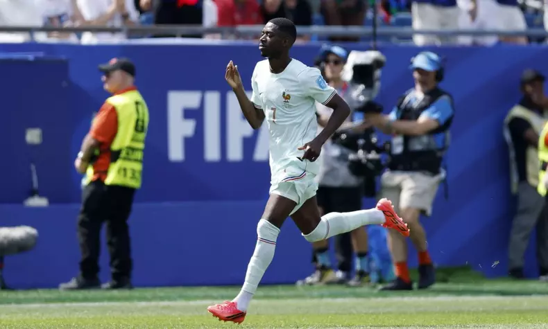 Ousmane Dembele sărbătoreşte unul din cele 3 goluri marcate cu Norvegia sursa Profimedia Images
