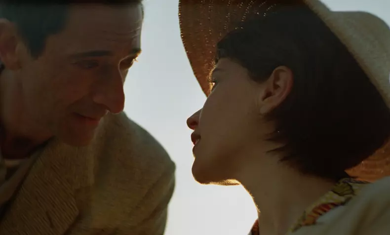 INTERNAL STILL REFERENCE.02_17_14_06.Still042_Crop