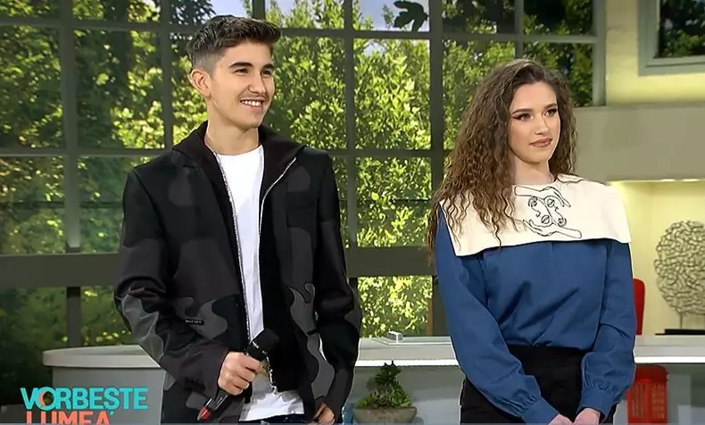 pustiul-minune-al-internetului-sebastian-dobrincu-si-frumoasa-ioana-ignat-cuceresc-topurile-muzicale_12_size19