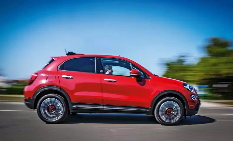07Fiat-500X-Hybrid