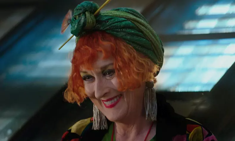 Mary Poppins flies again