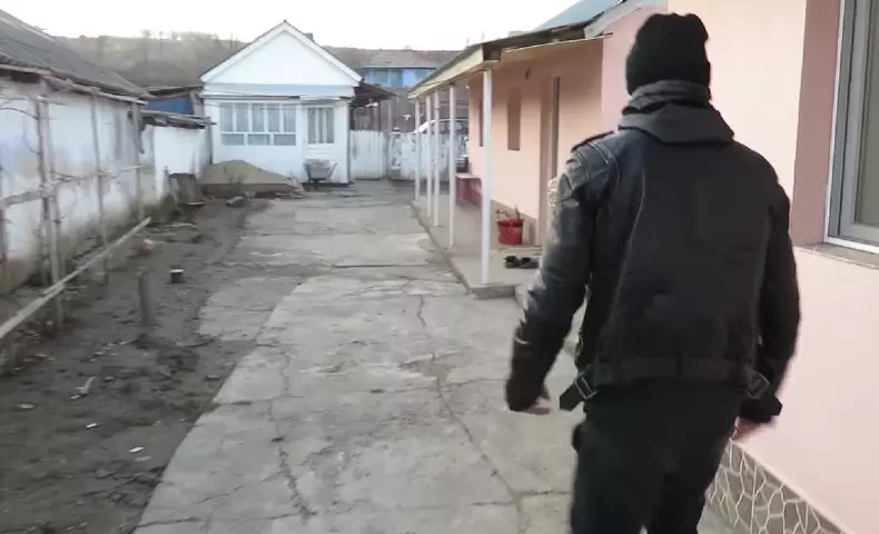 Cătălin Bordea - imagini casă Botoșani (12)