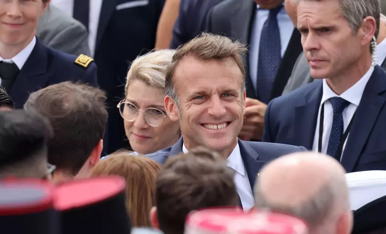 Cérémonie du 145ème défilé militaire du 14 juillet, jour de la Fête Nationale, avenue des Champs-Elysées à Paris