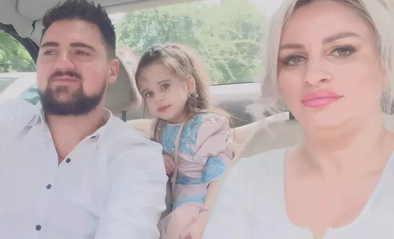 sanziana-buruiana-in-lacrimi-tatal-ei-e-hranit-artificial-