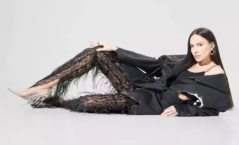 Adelina Chivu1