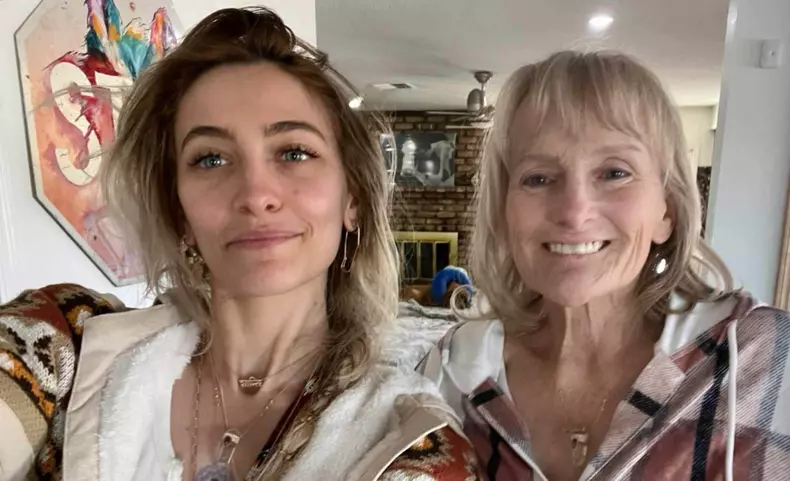 Celebrity Selfies