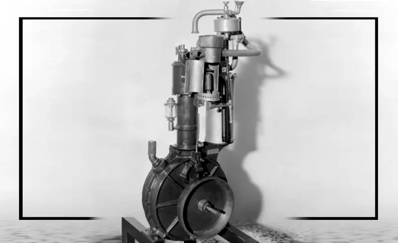 Daimler Maybach engine 00