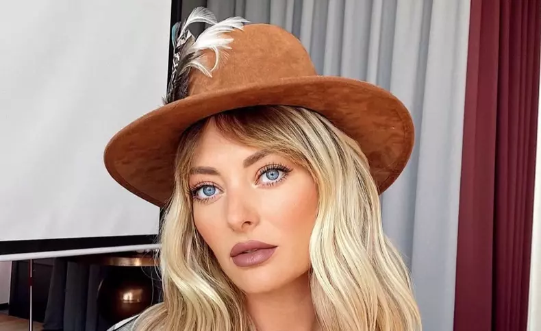 delia-sursa-facebook