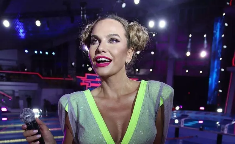 Cine-e-alaturi-de-Anna-Lesko-la-Splash-Vedete-la-apa-2