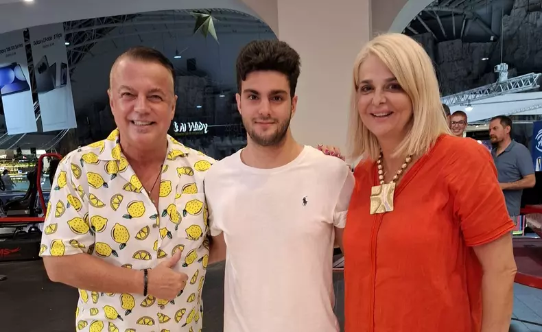 iuliana marciuc-adrian enache si fiul lor, david