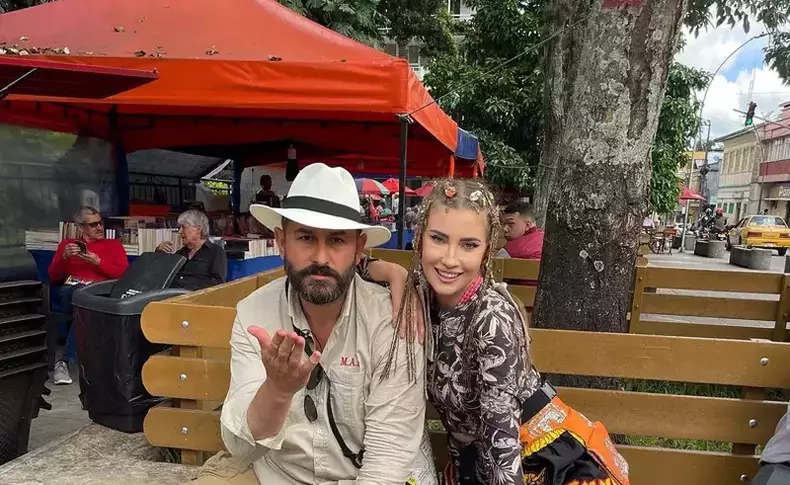 relatie iulia albu si mike