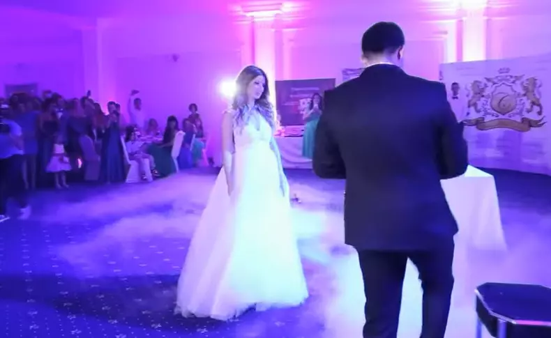 Cum a arătat soția lui Robert Tudor de la Power Couple în ziua nunții  (6)