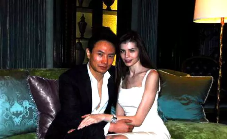 Monica-Gabor-promisiune-mr-pink-8