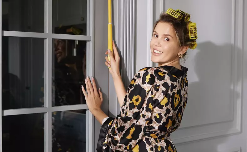 Emily Burghelea a povestit experiența nașterii: "Andrei îmi împingea cu capul în piept"