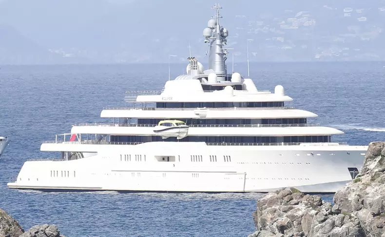 PREMIUM EXCLUSIVE Russian Oligarch Roman Abramovich Faces Threat Of Sanctions Amid Russia/Ukraine Crisis