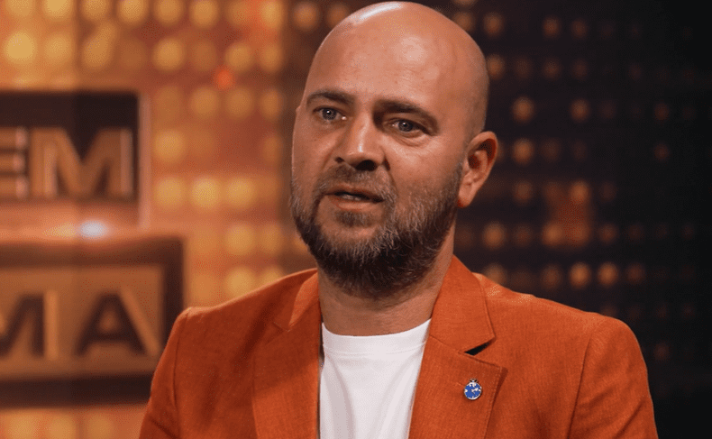 cosmin-selesi-si-a-infiintat-o-trupa-ce-piese-canta-si-de-unde-i-a-venit-ideea_size20