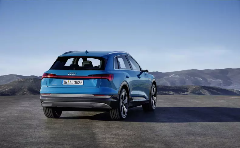 Audi e-tron SUV electric 12
