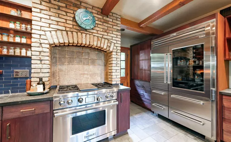 Paris Jackson Bought THis Hollywood Hills Retreat For $3.8 Million Dollars