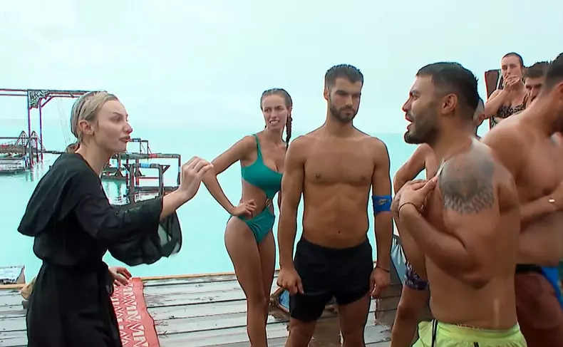 Maria Lungu, în lacrimi din cauza lui Jador, la Survivor All Stars 2024  (2)