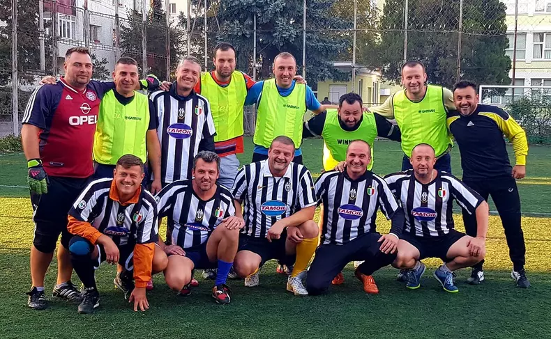 42696854_1801787003208774_2751146244960157696_o