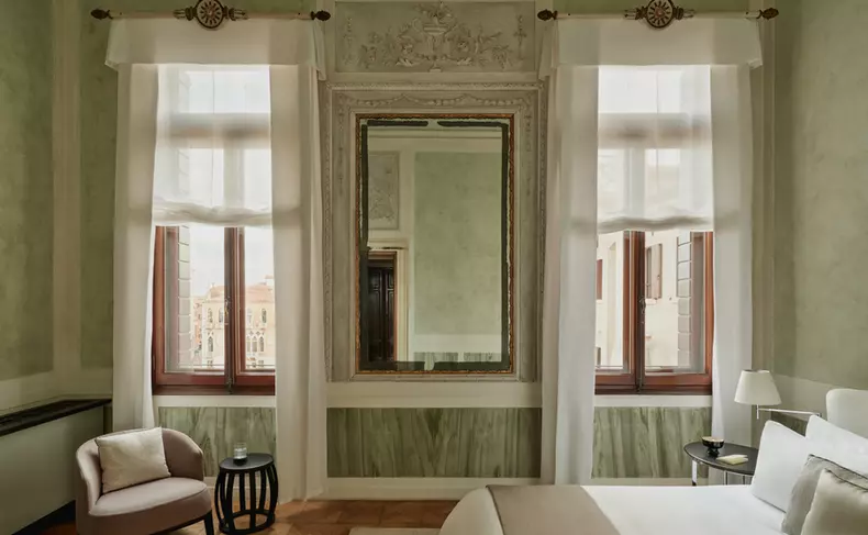 aman-venice-accommodation-coccinas-apartment-palazzo-stanza-bedroom