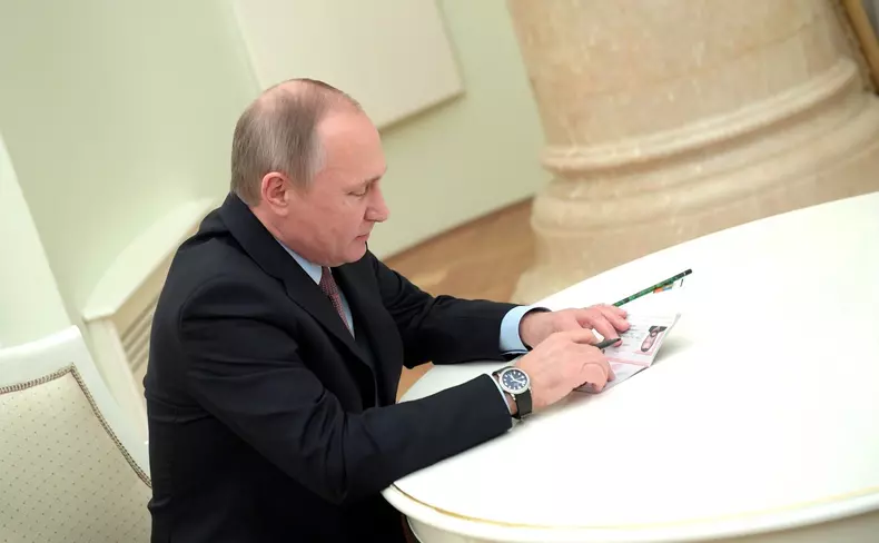 Steven Seagal îl susține în continuare pe Putin